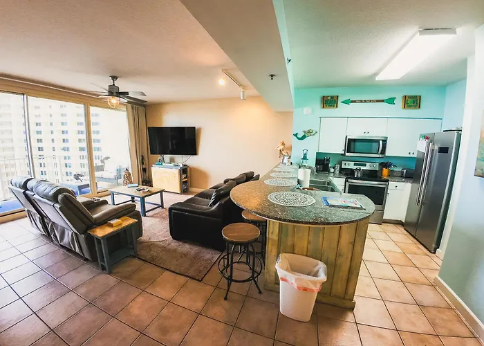 Updated Beach Condo At The Shores Of Panama Condos - Unit 918
