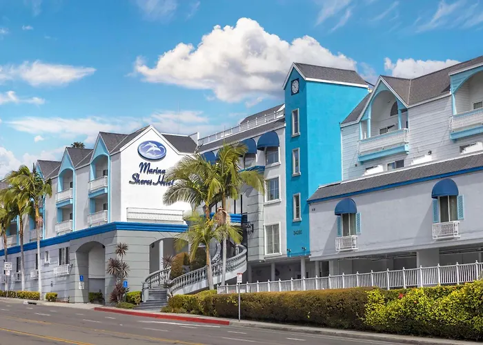 Best Western Plus Marina Shores Hotel