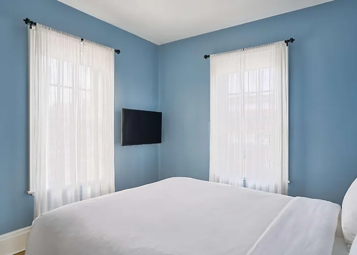 The Cadillac House Lexington, Tapestry Collection By Hilton