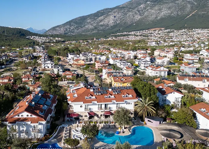 Pinehill Hotel & Suites