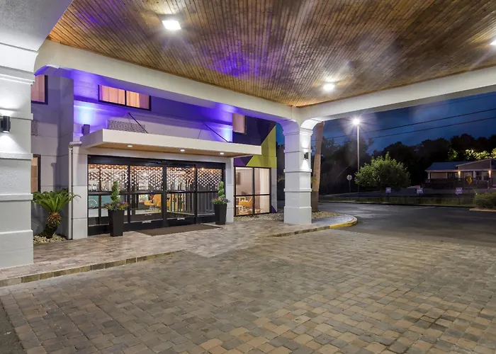 Spark By Hilton Biloxi Ocean Springs