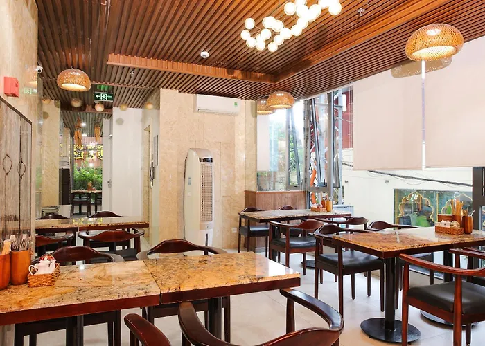 Azura Gold Hotel&Apartment