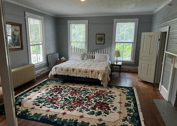 The Balsam Mountain Inn
