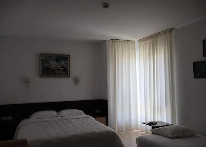 Family Hotel Avramov