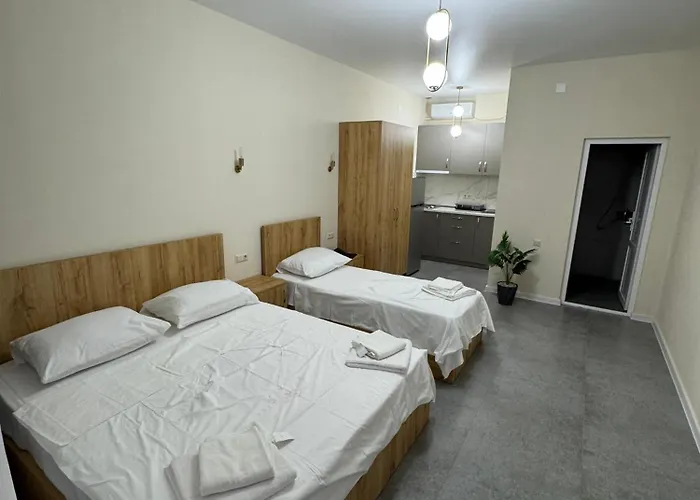 Nira Hotel