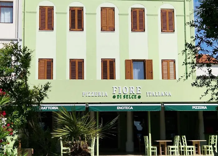 FIORE Seaview Rooms - Premium Location