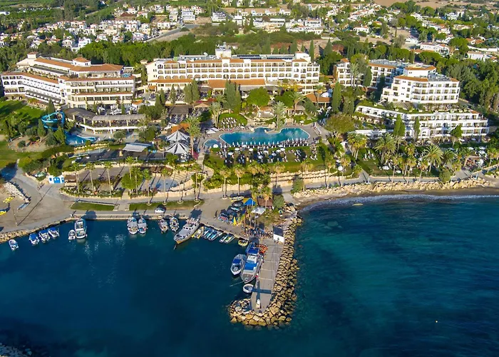 Coral Beach Hotel&Resort Cyprus