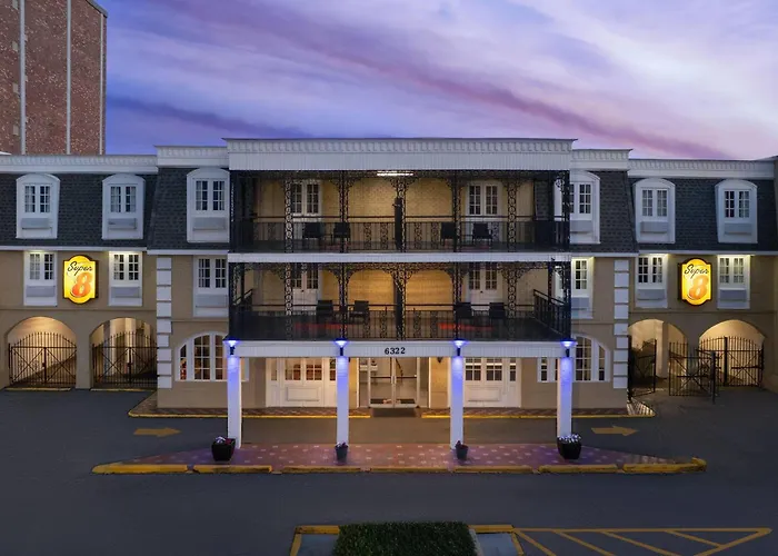 Super 8 By Wyndham New Orleans
