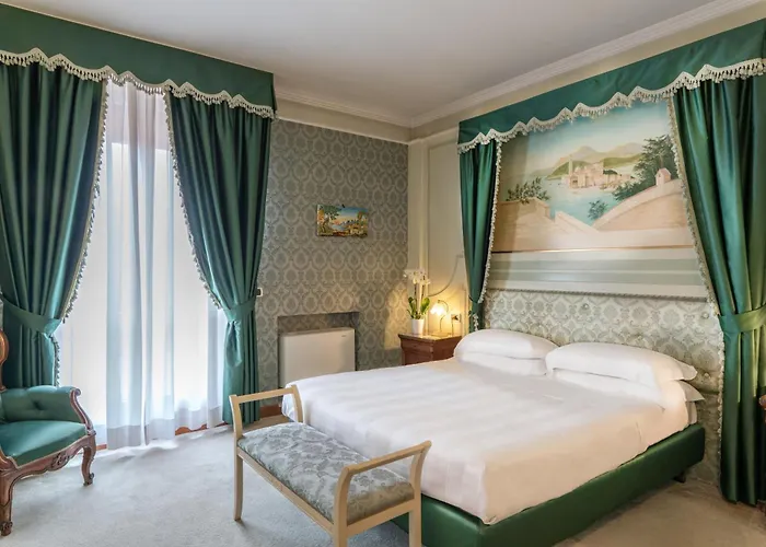 Phi Hotel Canalgrande