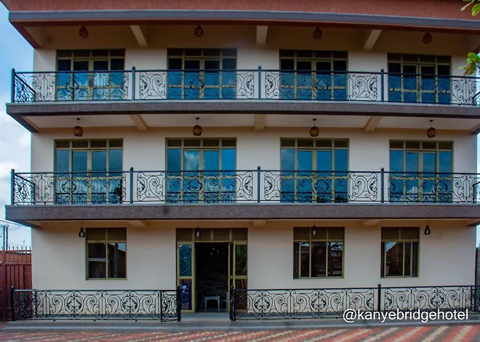 Kanye Bridge Hotel Jinja