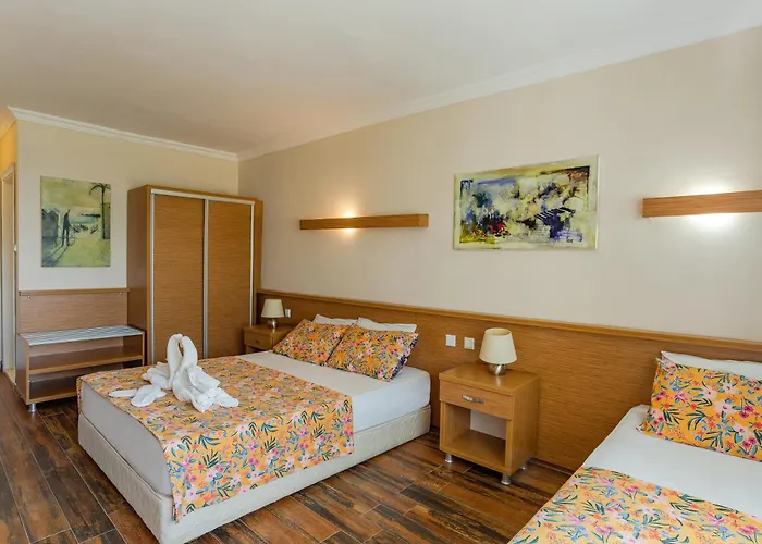 Aqua Nina Hotel