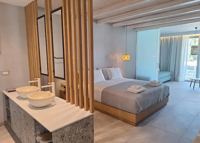 Alboro Seaside Suites