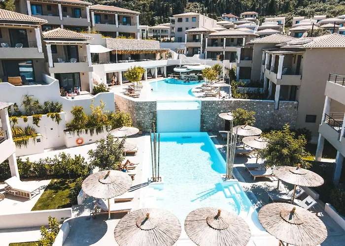 Hotel Crystal Waters Nikiana