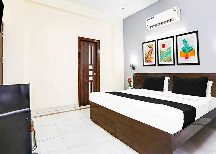 Hotel O Sector 45 Near Huda Metro Station