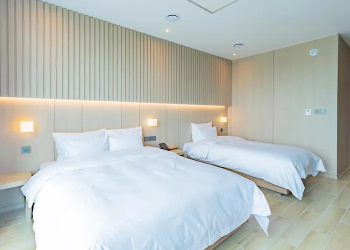 Hound Hotel Hyeoksindosi Branch