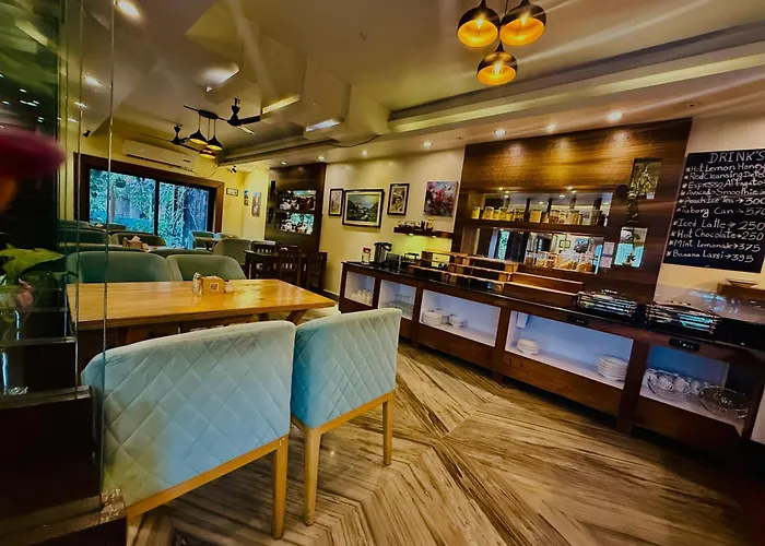 Hotel Middle Path&Spa
