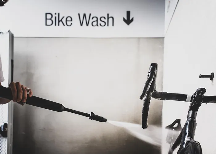 Caravel Bike Hotel