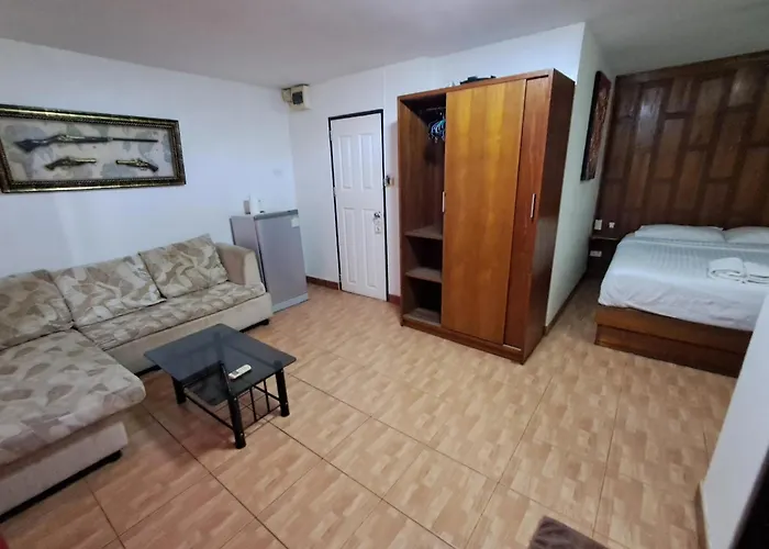 Namtip Bar & Guesthouse