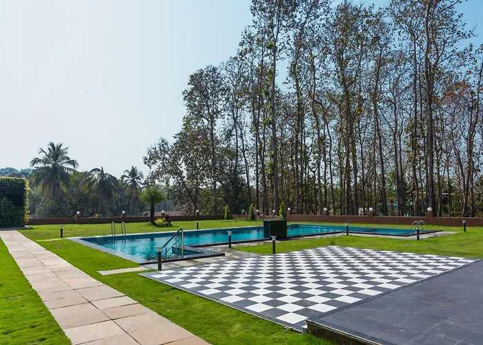 Hotel Holiday Village