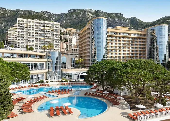 Le Meridien Beach Plaza
