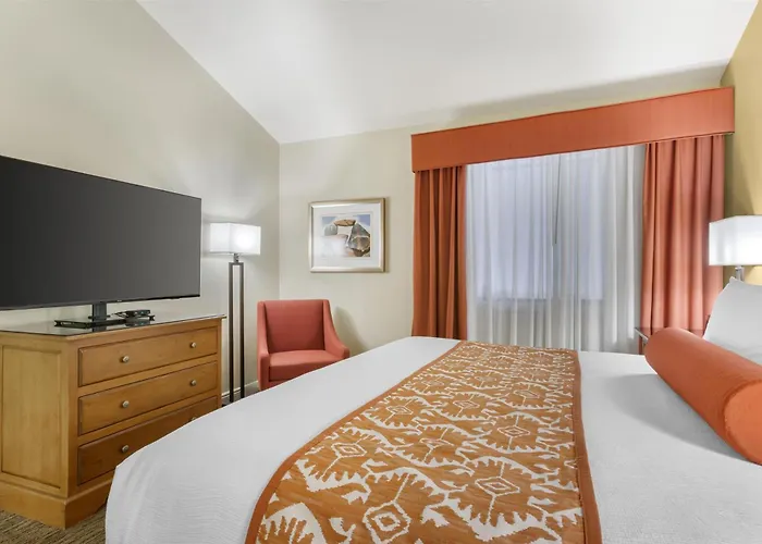 Best Western Plus Arroyo Roble Hotel & Creekside Villas
