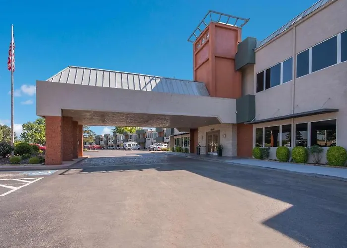 Comancheria Hotel & Convention Center