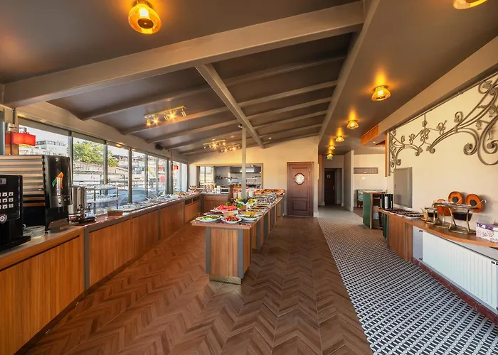 Triton Hotel