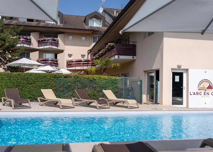 Logis Hotel Arc En Ciel