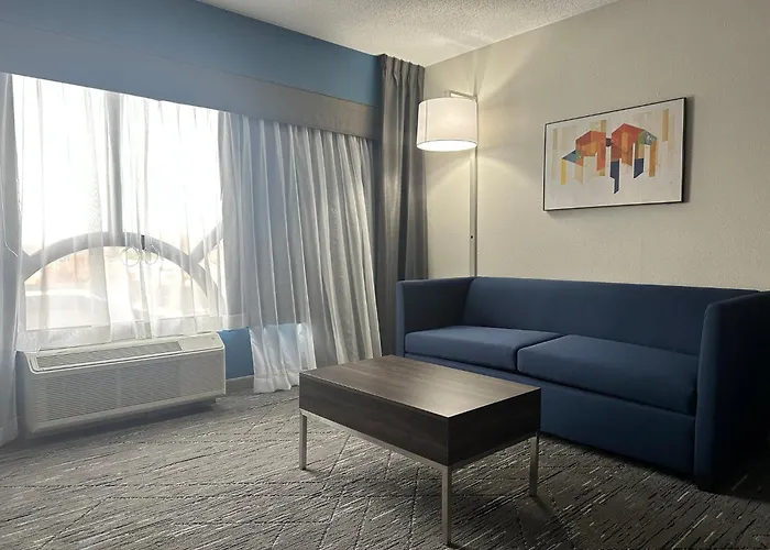 Holiday Inn Express Hotel & Suites West Chester By Ihg