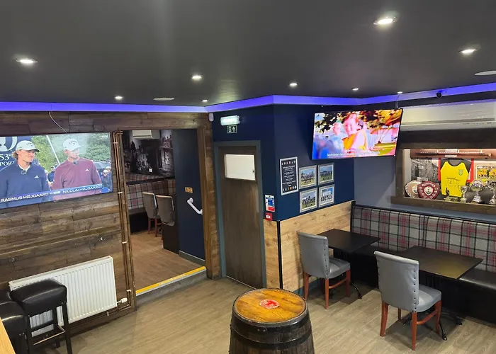 The Square Kintore