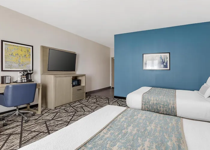Best Western Plus Mid County