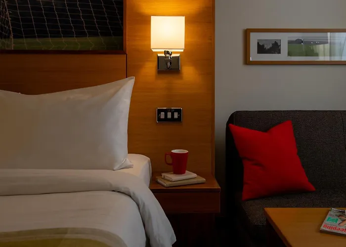 Lodge At Bristol