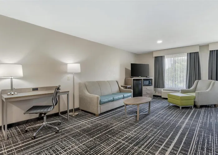 Best Western Commerce Inn