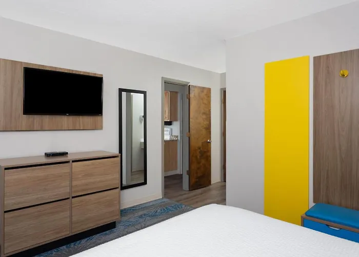 Days Inn And Suites By Wyndham Downtown Missoula-University
