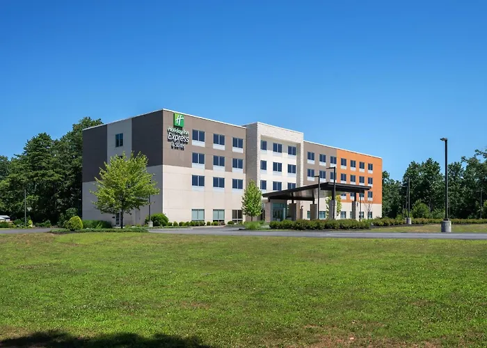 Holiday Inn Express Queensbury-Lake George Area By Ihg