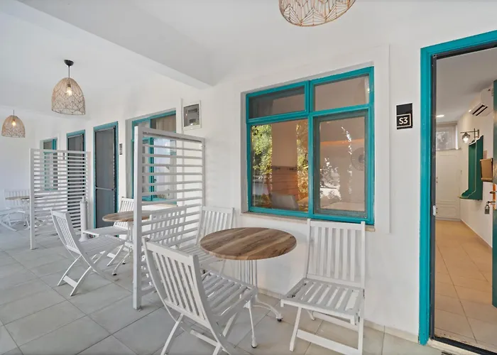 Avlu Otel Palamutbuekue
