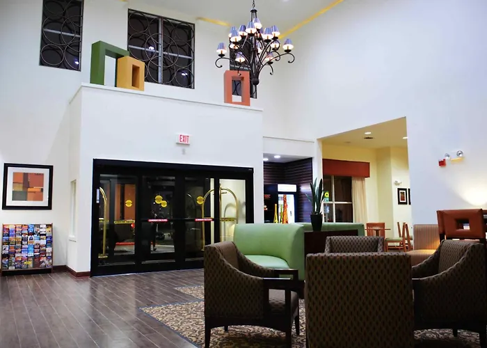 Best Western Plus Hobby Airport Inn & Suites