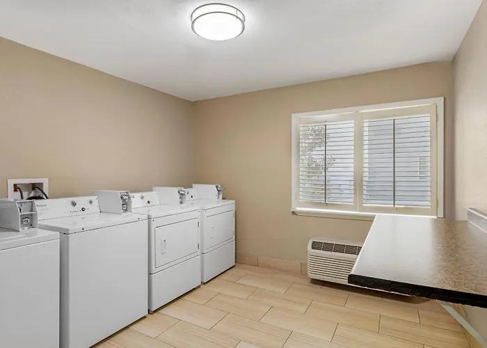 Quality Inn & Suites Plano East - Richardson