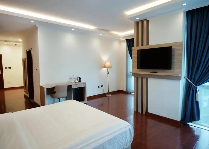 Crescent International Hotel