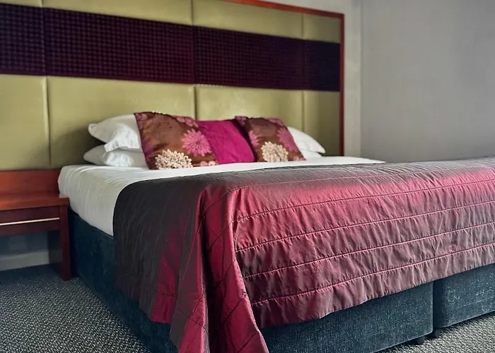 St George Hotel Rochester-Chatham