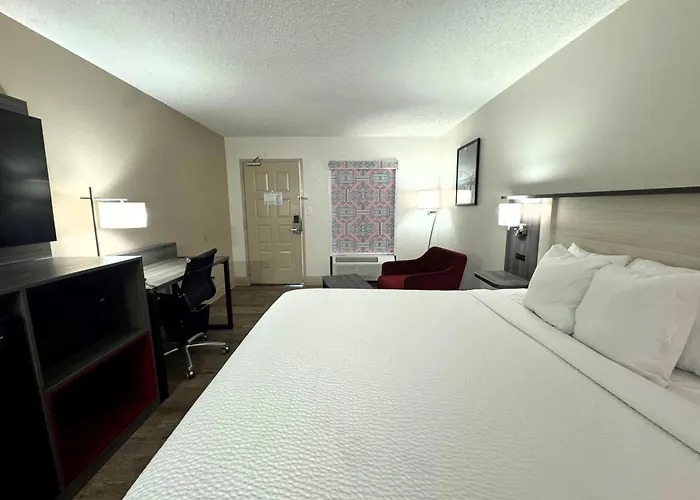 Ramada By Wyndham Pelham
