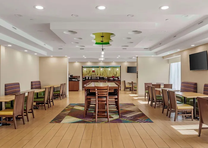 Best Western Plus North Shore Hotel