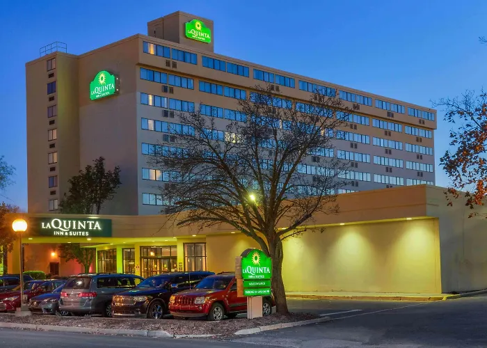 La Quinta By Wyndham Secaucus Meadowlands