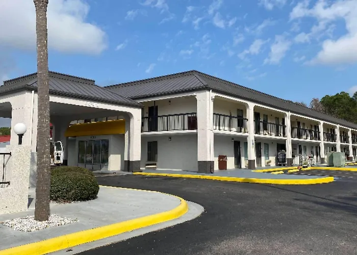 Days Inn By Wyndham Moss Point Pascagoula