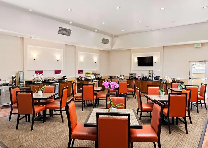 Best Western Plus Royal Oak Hotel