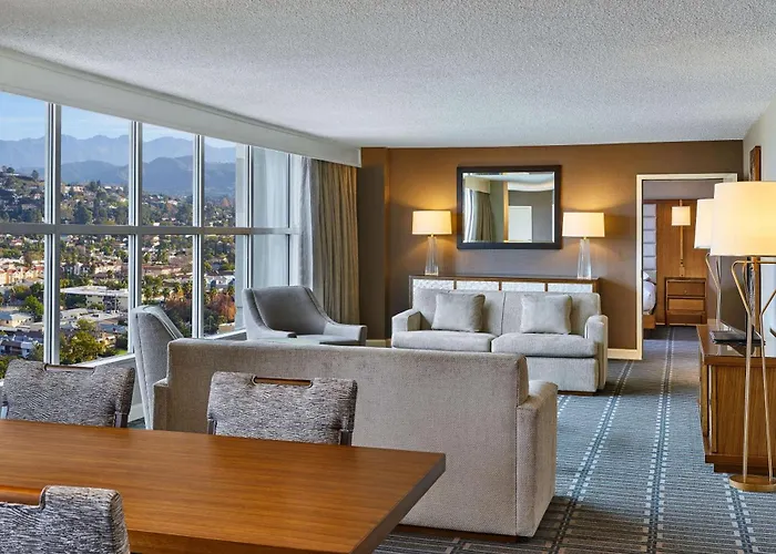Hilton Los Angeles North-Glendale & Executive Meeting Center