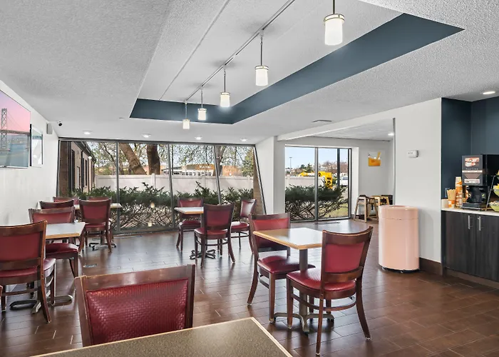 Quality Inn & Suites Mall Of America - Msp Airport