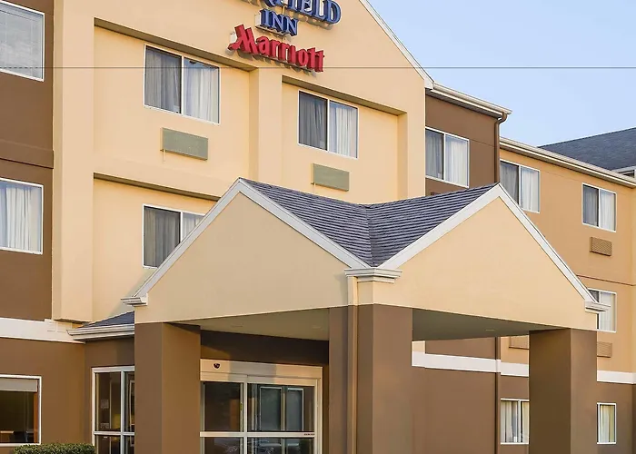Fairfield Inn & Suites Holland