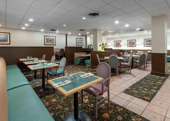 Ramada By Wyndham Reno Hotel & Casino