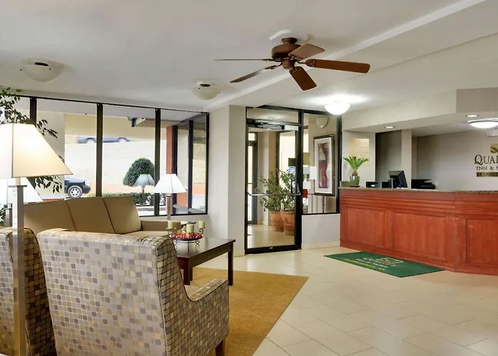 Quality Inn & Suites Clarksville